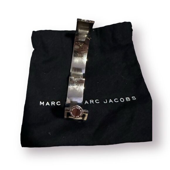 Marc Jacobs 'Mini Charms' Icon Hinged Bracelet - Picture 7 of 7